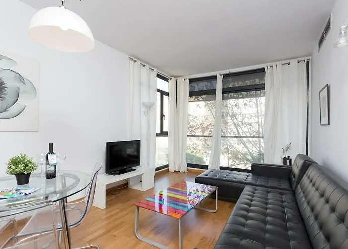 1214 - Two Bedrooms Ciutadella Apartment